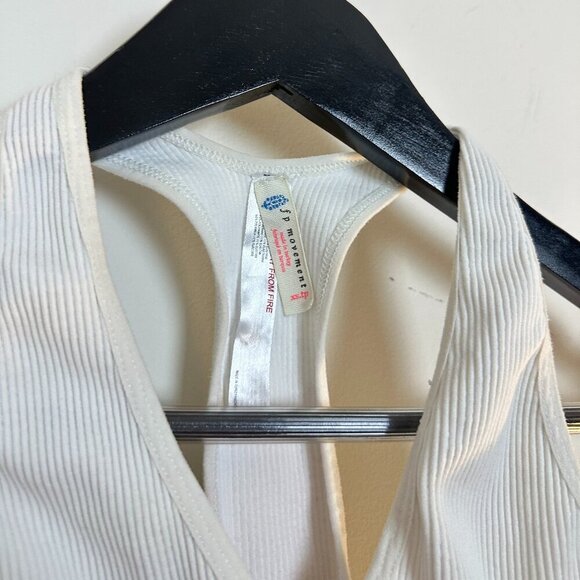 FREE PEOPLE Movement Free Throw Crop Top in White Size X-Small - Picture 5 of 8